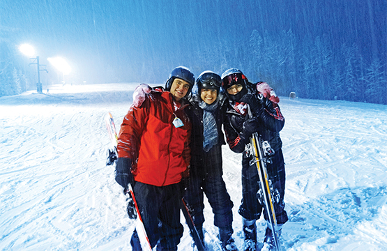 students skiing