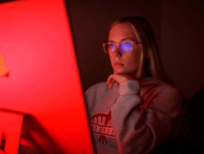 Student in computer lab